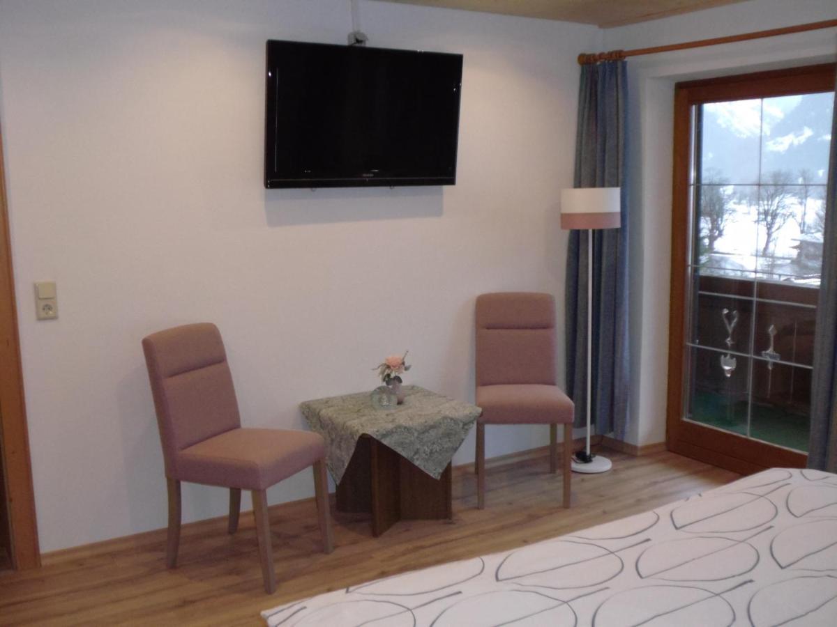 Haus Monika Apartamento Nesselwängle Exterior foto